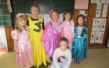 Karneval ve škole