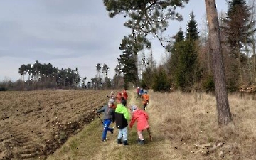 skorojarní výlet do přírody
