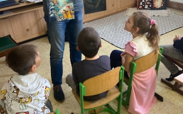Beseda se spisovatelem J. Benešem