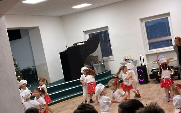 Adventní setkání se školou